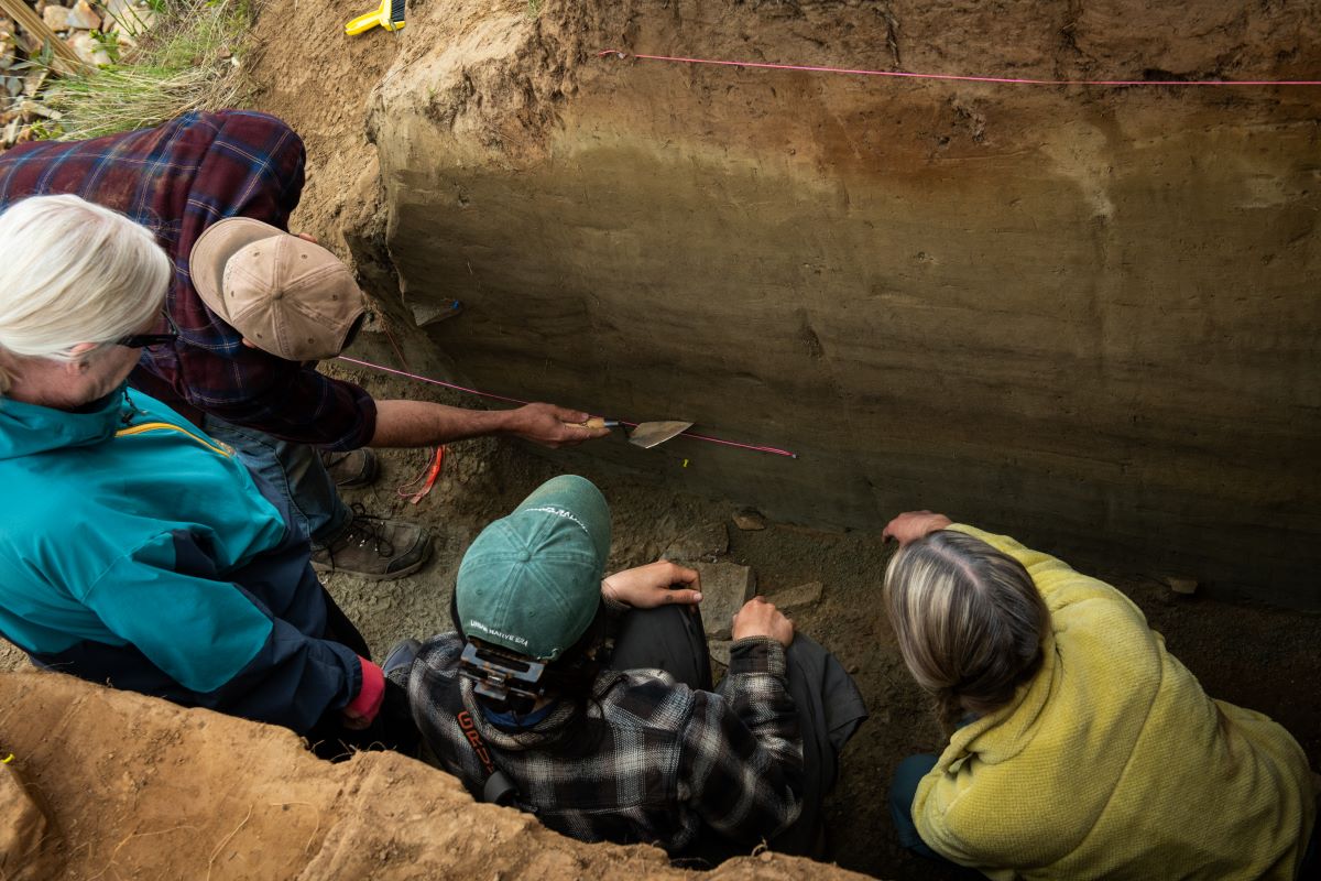 Aassitant Professor of Anthropology Gerad Smith and students at the Carpenter Site